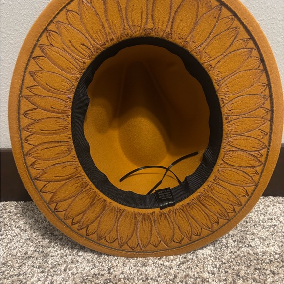 Hand Crafted Accessories - Sunset sunflowers hat